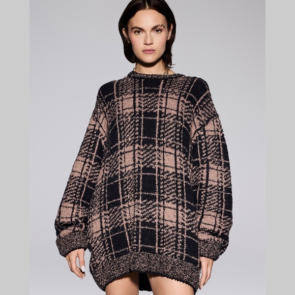 🔥NWT SKIMS (LISTINGS IN MY CLOSET) - Picture 9 of 16